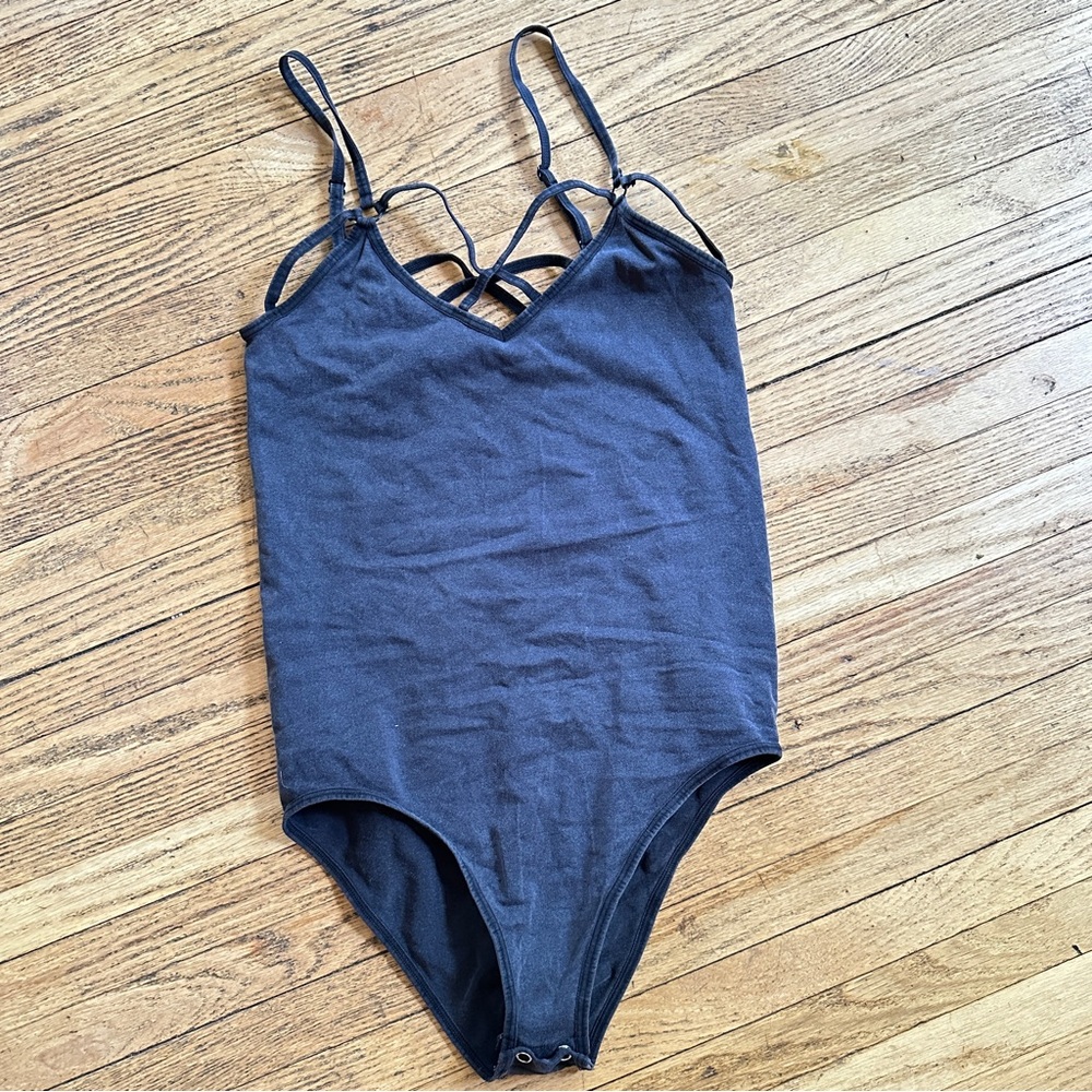 Signature8 strappy bodysuit